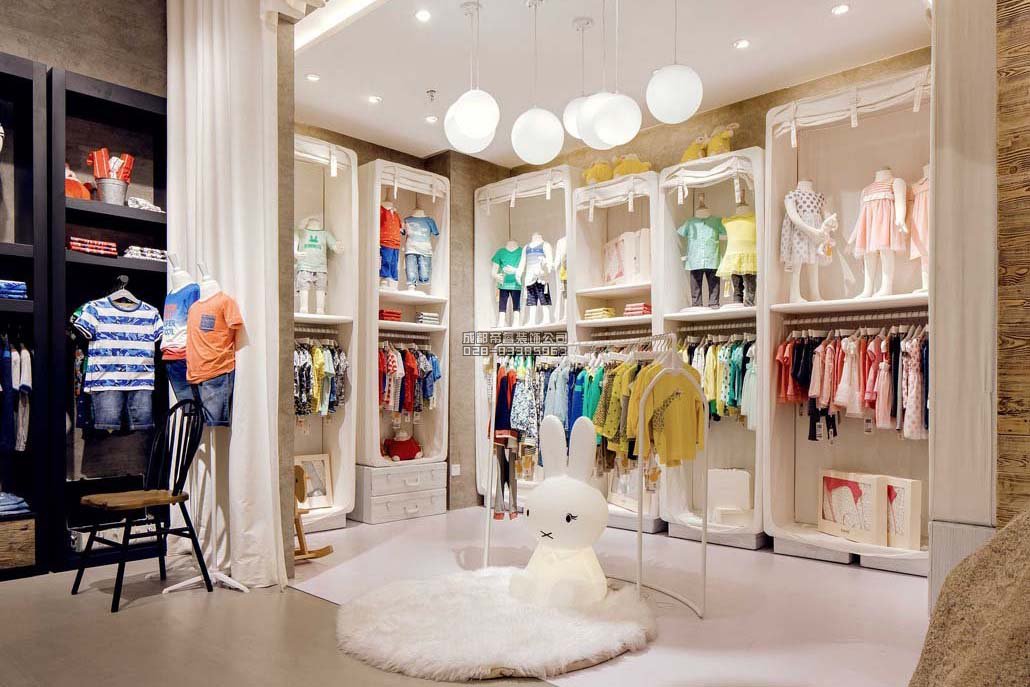 30平童裝店怎樣裝修上檔次？高檔童裝店裝修效果